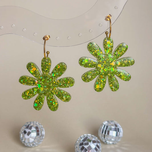 Pendientes hechos a mano en España, con forma de flor maxi de color verde